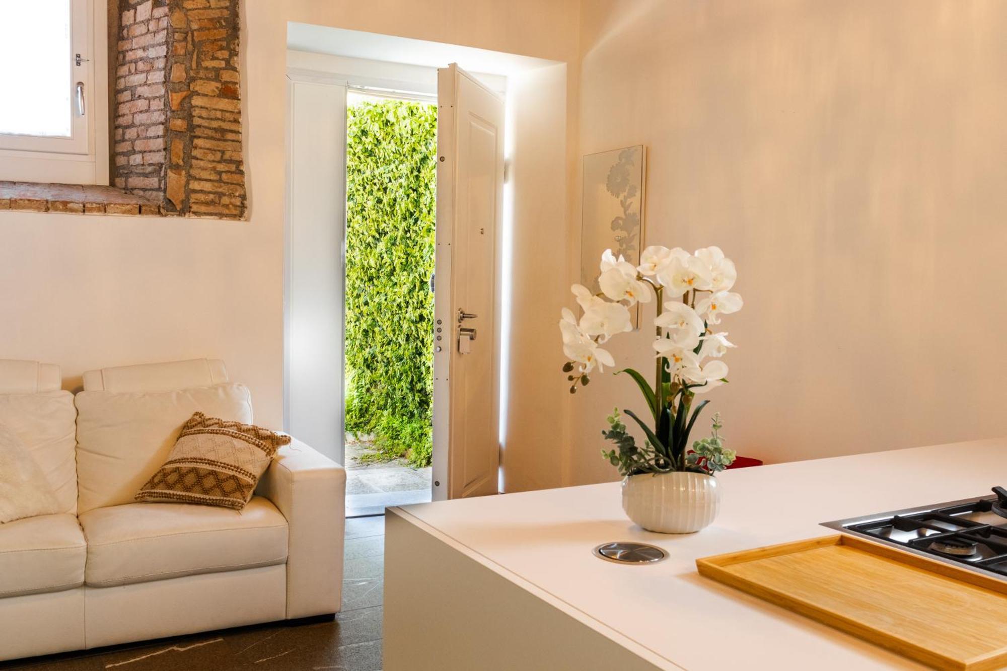 In Pieno Centro Storico Con Parcheggio Gratuito Incluso. Apartment Udine Exterior photo